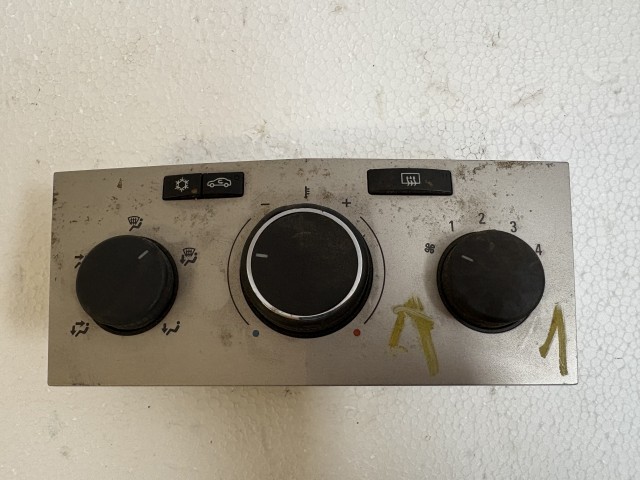 Opel Astra H 2004-2010 Fűtéskapcsoló Használt