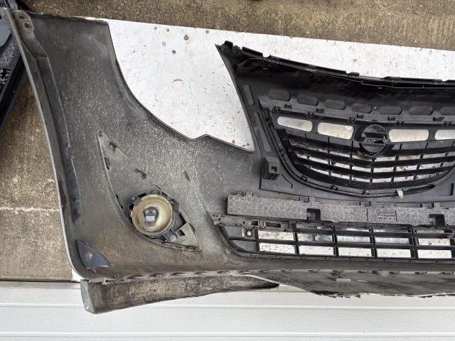 15535 Opel Meriva B 2010-2013 első Lökhárító Barna  Z40W