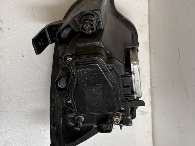 15695 Opel Antara Bal első Lámpa Fényszóró Xenon