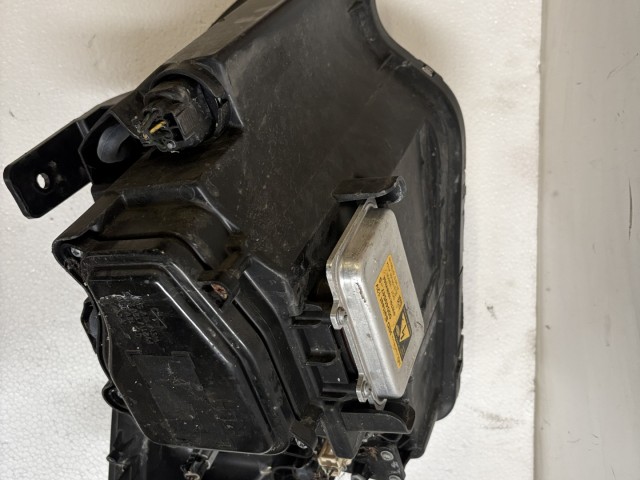 15695 Opel Antara Bal első Lámpa Fényszóró Xenon