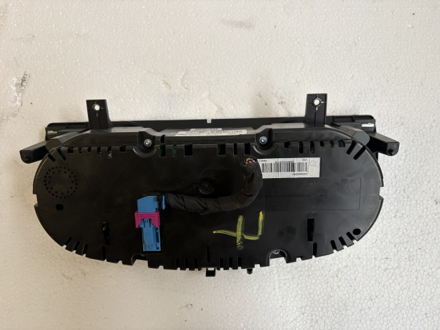 Volkswagen Passat B7 2010-2014 Óracsoport Használt Angol