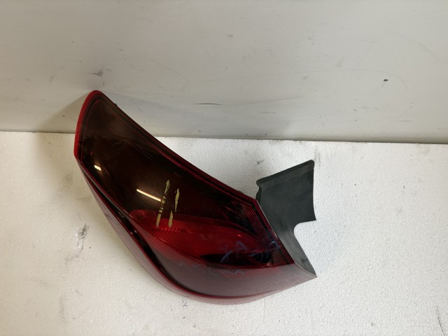 15691 Opel Astra J Bal hátsó Lámpa Fényszóró 5 ajtós