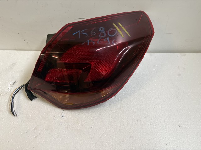 15690 Opel Astra J Jobb hátsó Lámpa Fényszóró Angol