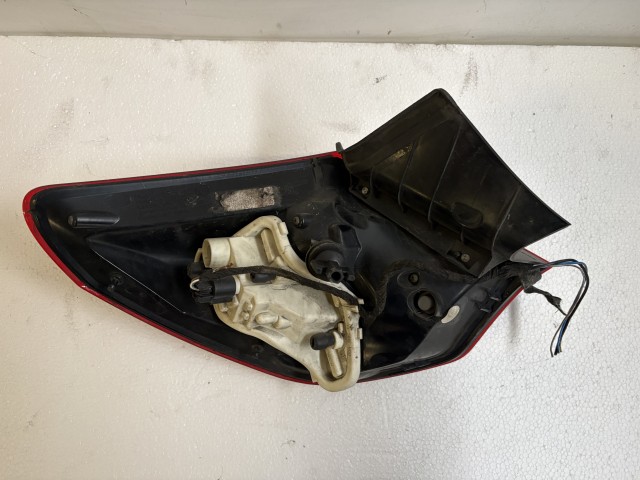 15690 Opel Astra J Jobb hátsó Lámpa Fényszóró Angol