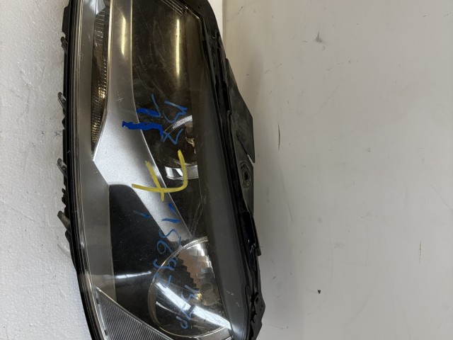 15692 Volkswagen Passat B7 Bal első  Lámpa Fényszóró Angol