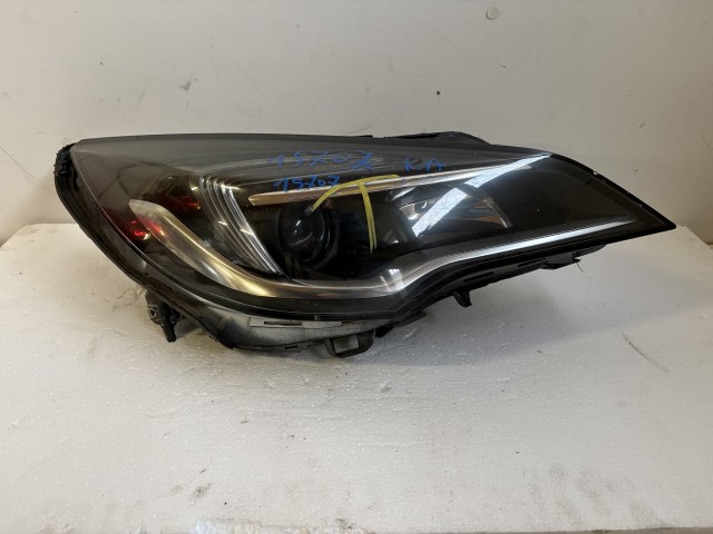 15707 Opel Astra K 2015-2021 Jobb első Lámpa Fényszóró Angol