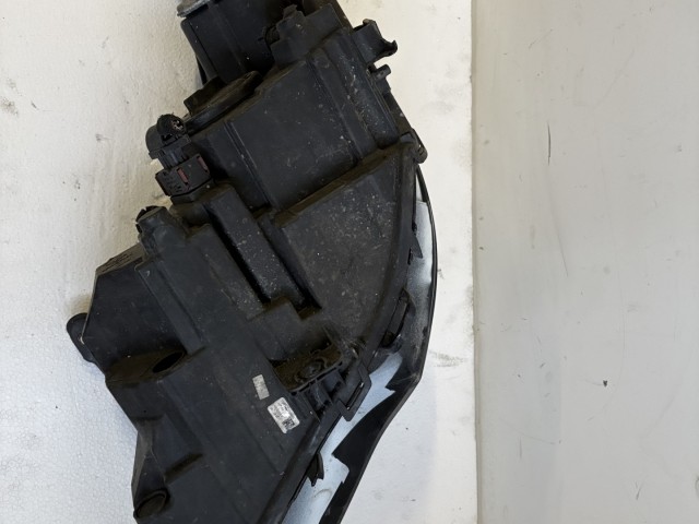 15707 Opel Astra K 2015-2021 Jobb első Lámpa Fényszóró Angol