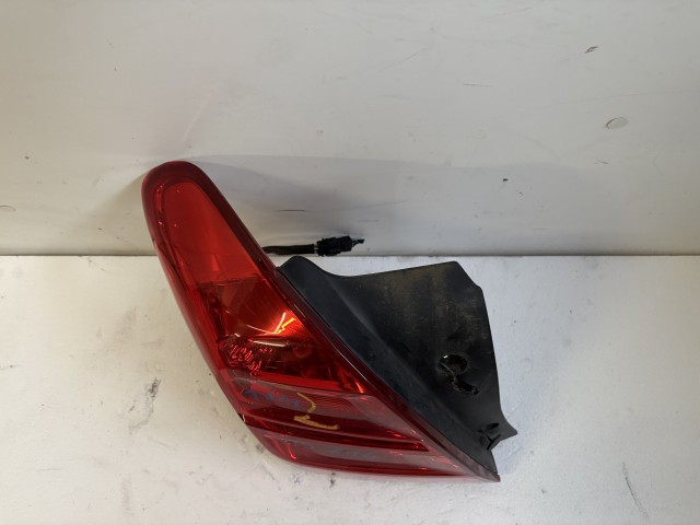 15714 Chevrolet Trax U200 2013 Bal hátsó Lámpa