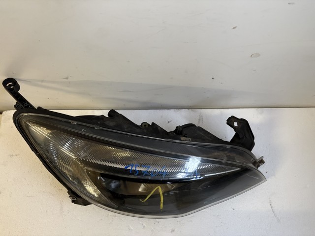 15704 Opel Astra J Jobb első Lámpa Angol Jobbkormányos