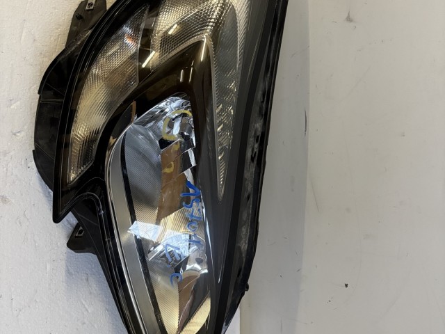 15701 Opel Corsa E Jobb Első Lámpa Fényszóró Angol