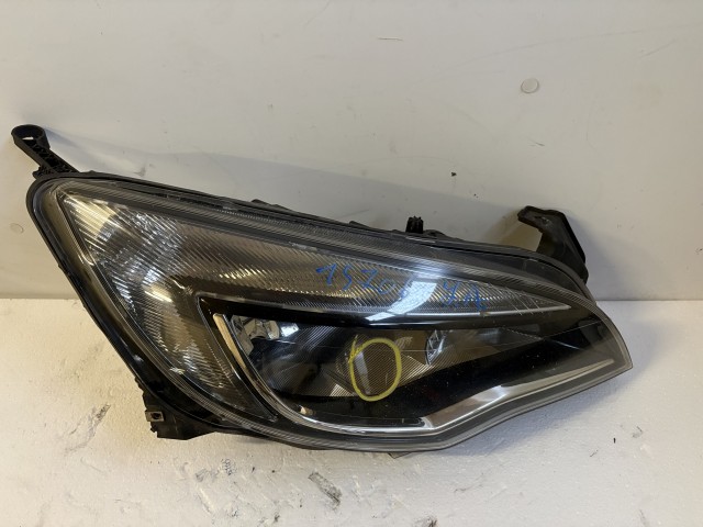 15706 Opel Astra J Jobb első Lámpa Angol Jobbkormányos