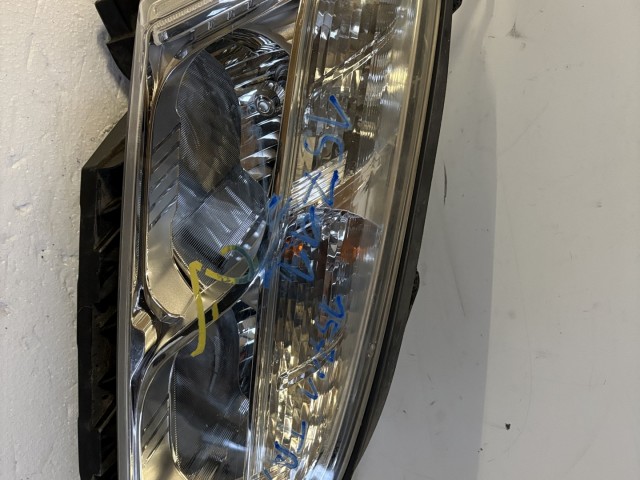 15711 Chevrolet Trax U200 Jobb első Lámpa Angol Jobbkormányos