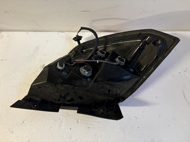 15716 Opel Antara Jobb hátsó Lámpa Facelift 2011-töl