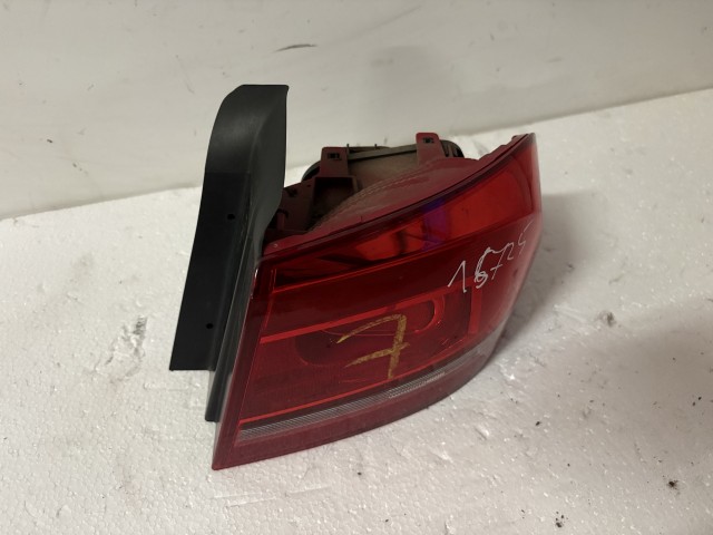 15725 Volkswagen Passat B7 Jobb hátsó Lámpa Sedan