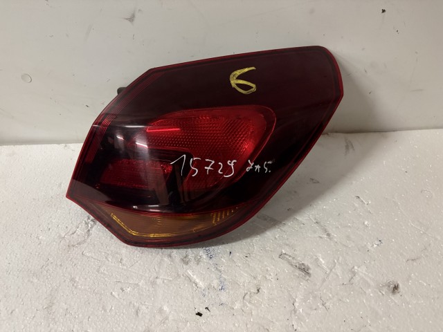 15729 Opel Astra J Jobb hátsó Lámpa sotétitett 5 ajtós