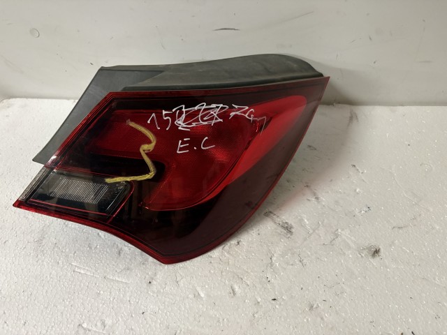 15741 Opel Astra J GTC Jobb hátsó Lámpa
