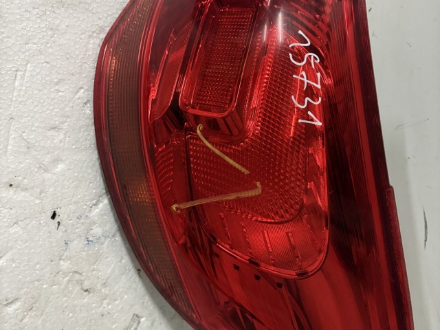 15731 Opel Astra J kombi Jobb hátsó Lámpa