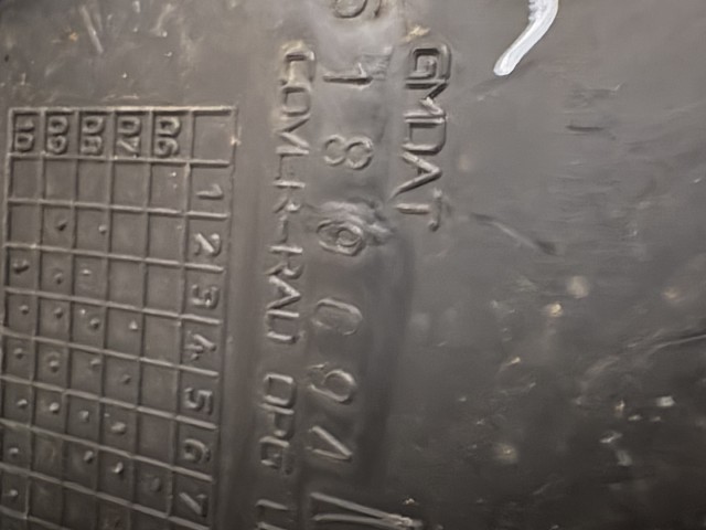 Opel Antara 2006-2015 zárhíd takaró Használt