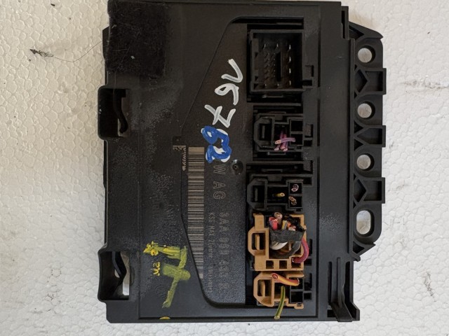 Volkswagen Passat B7 2010-2014 Bcm Használt