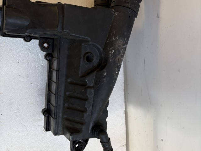 Volkswagen Passat B7 2010-2014 Légszűrőház Használt  