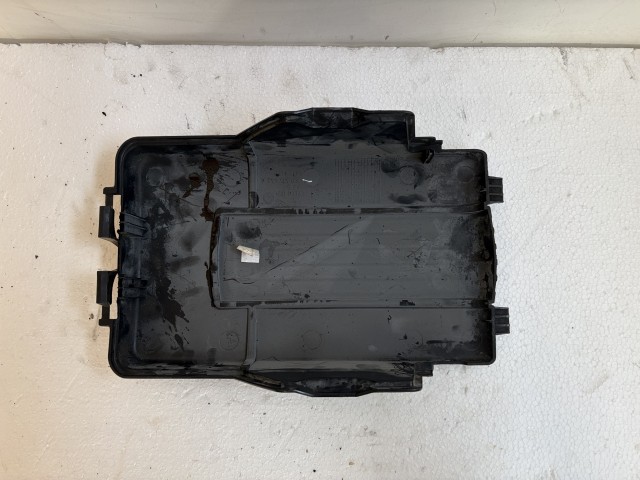 Volkswagen Passat B7 2010-2014 Akkumulátor takaró Használt   