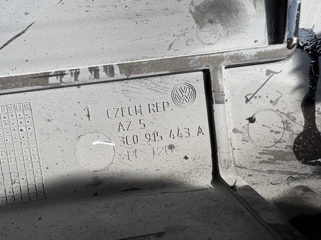 Volkswagen Passat B7 2010-2014 Akkumulátor takaró Használt   