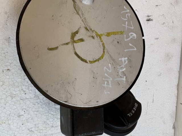 Opel Antara 2006-2015 Tankajtó Használt Z176 ezüst 