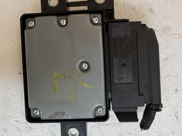 Volkswagen Passat B7 kézifék elektronika