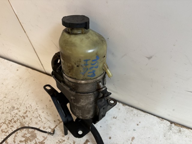 Opel Astra H 2004-2010 Kormányszervó szivattyú Használt  