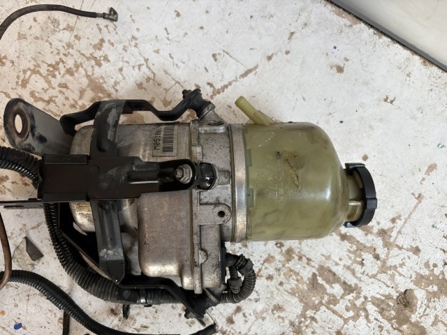 Opel Astra H 2004-2010 Kormányszervó szivattyú Használt  