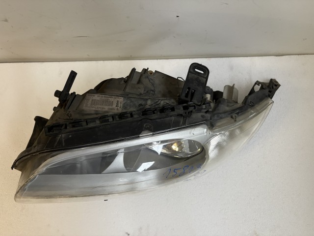 15813 BMW 1 (E87) 2004-2011 Lámpa , Fényszóró Használt Bal első 