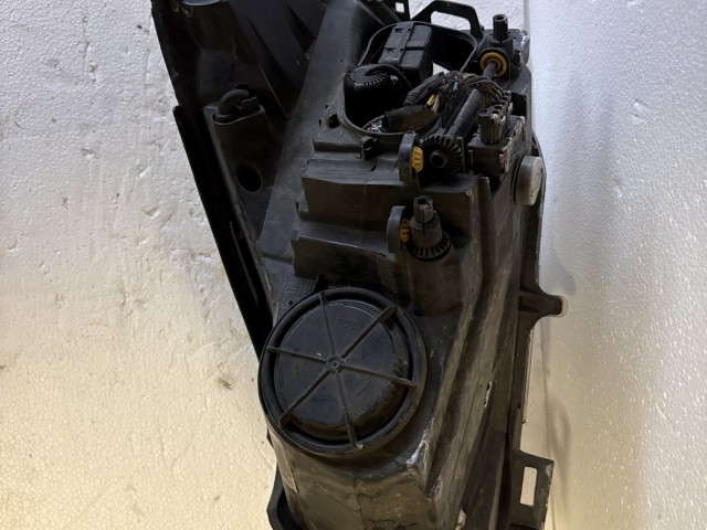 15820 Opel Corsa Jobb első Lámpa Fényszóró