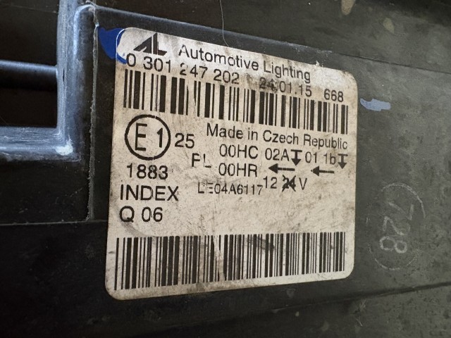 15817 Mercedes Benz B-Class Jobb első Lámpa Fényszóró