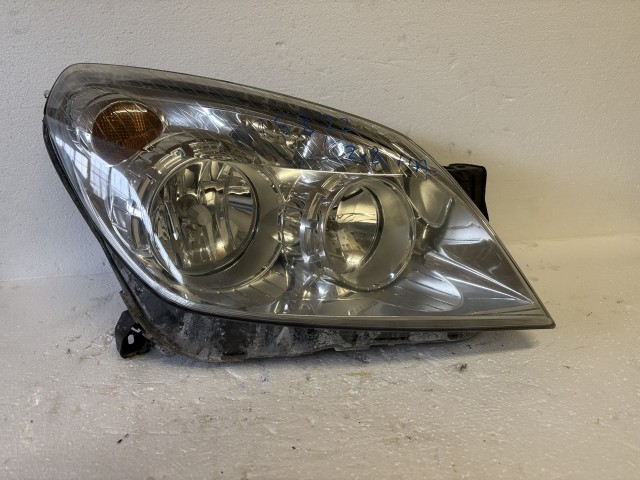 15822 Opel Astra H Jobb első Lámpa Fényszóró