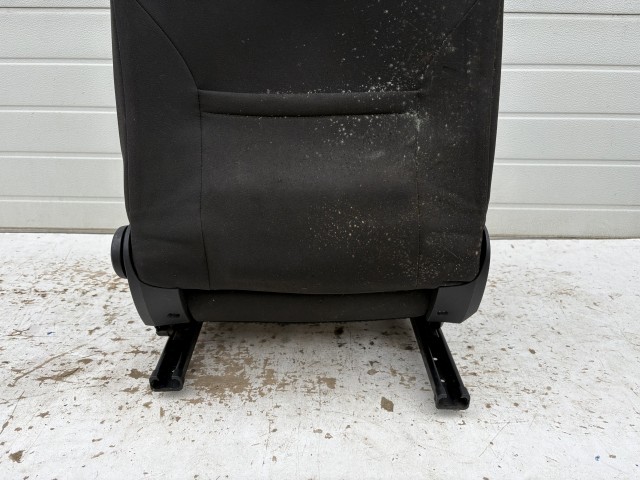 15859 Opel Astra J 2009-2015 Ülés Használt szövet bal első  Fekete