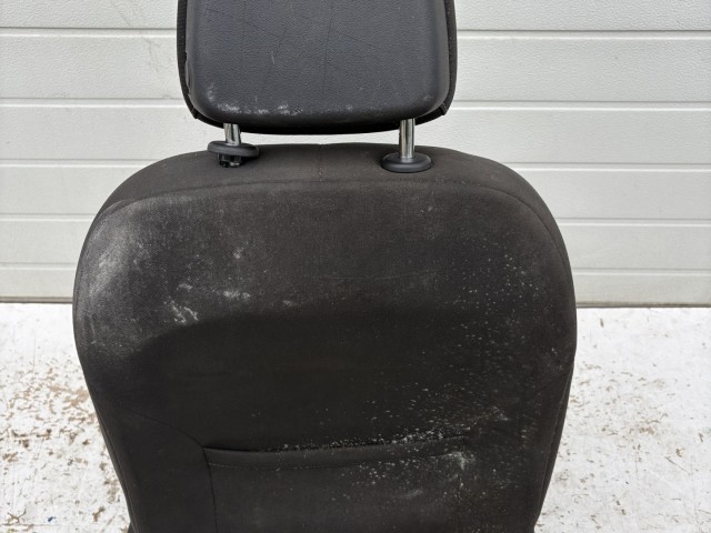 15859 Opel Astra J 2009-2015 Ülés Használt szövet bal első  Fekete