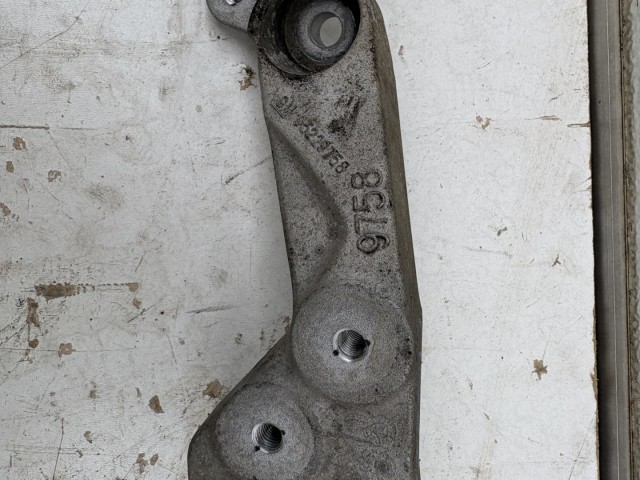 Opel Mokka b14net motortartó bak váltótartó m32