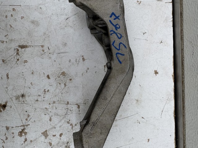 Opel Mokka b14net motortartó bak váltótartó m32