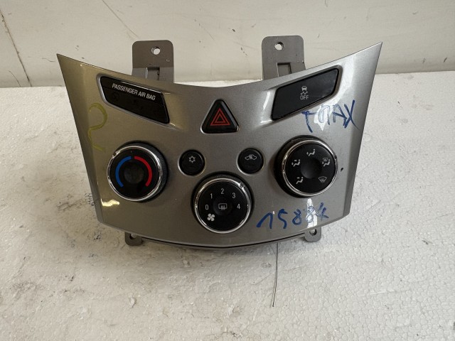 Chevrolet Trax U200 fűtéskapcsoló