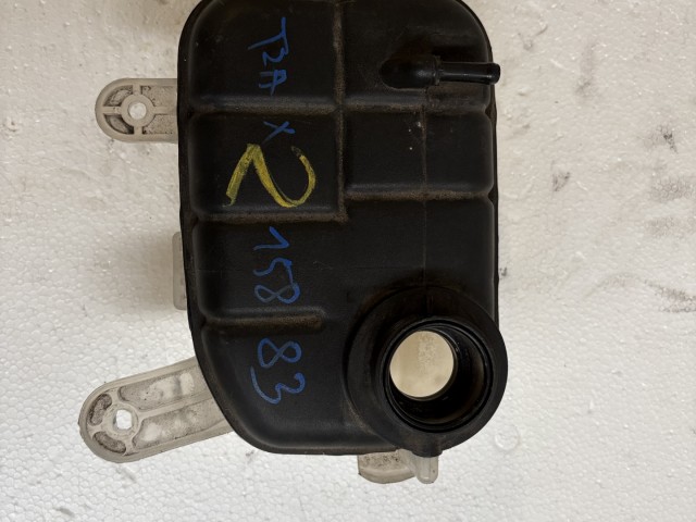 Chevrolet Trax U200 2013 Kiegyenlítő tartály Használt   