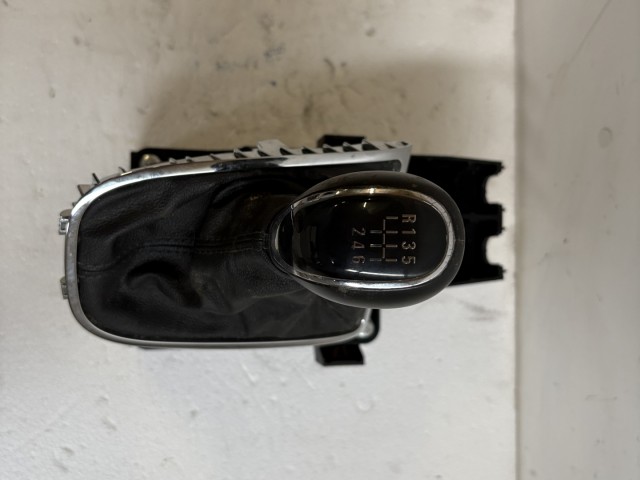 Opel Astra J Váltókulissza Váltókar 6 sebességes