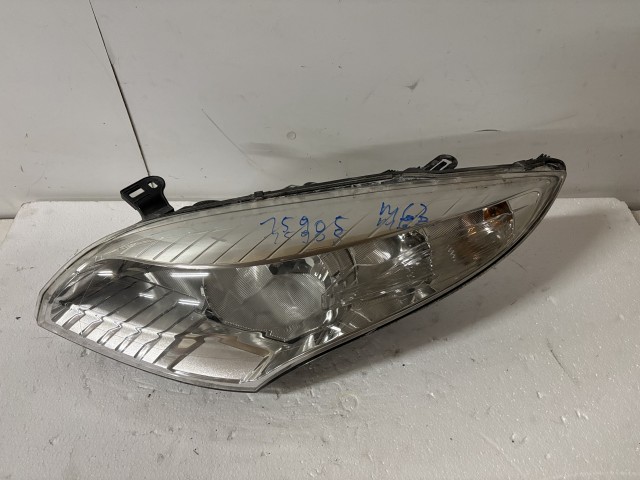 15905 Renault Megane III. 2008-2016 Bal első Lámpa Fényszóró