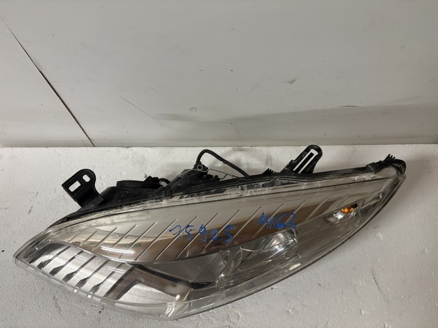 15905 Renault Megane III. 2008-2016 Bal első Lámpa Fényszóró