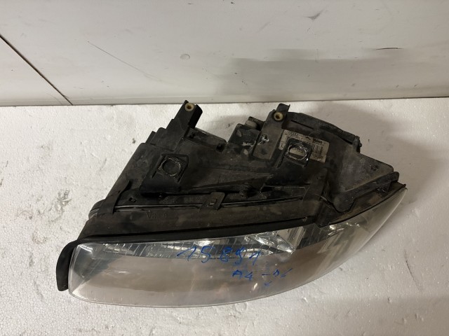 15891 Audi A4 B6 2000-2004 Bal első Lámpa Fényszóró