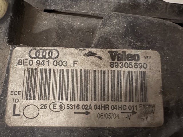 15891 Audi A4 B6 2000-2004 Bal első Lámpa Fényszóró