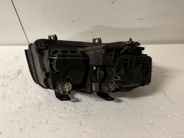 15891 Audi A4 B6 2000-2004 Bal első Lámpa Fényszóró
