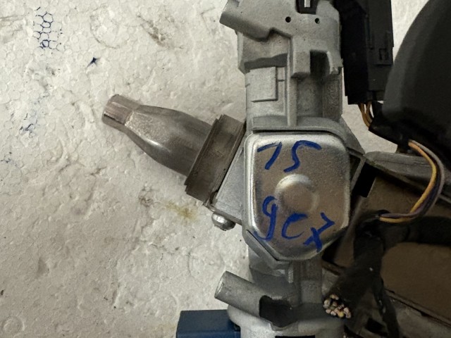 Ford C-max Mk2 2011 Gyújtáskapcsoló ház Használt