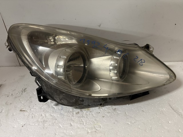 15924 Opel Corsa D Jobb első Lámpa Fényszóró