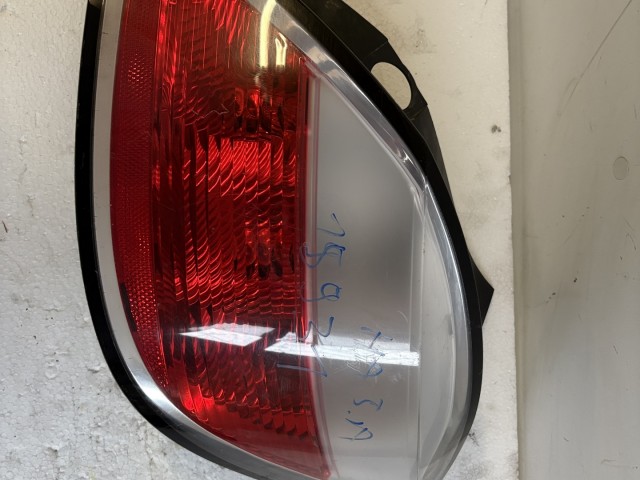 15931 Opel Astra H 2004-2006 Jobb hátsó Lámpa 5 ajtós