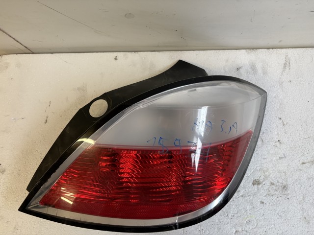 15931 Opel Astra H 2004-2006 Jobb hátsó Lámpa 5 ajtós